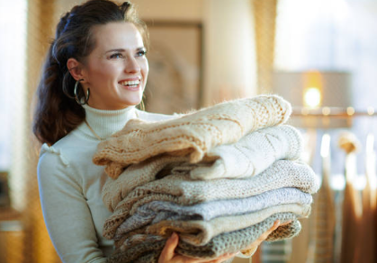 “Washing & Folding Service – Doorstep Laundry Pickup”
